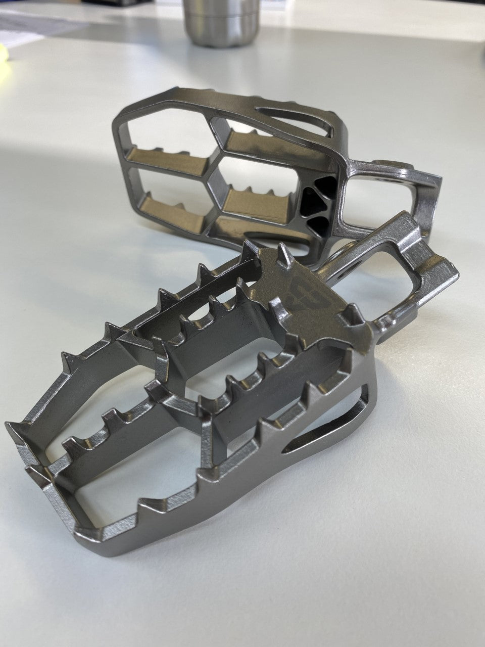 TITANIUM FOOT PEGS SET KTM